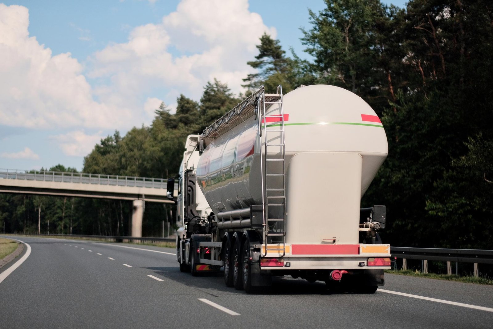 Heavy transport tracking and management